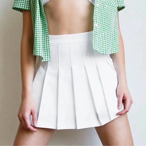 Sunday Best Dresses & Skirts - Sunday Best Aritzia White Pleated Tennis Skirt Sz 12